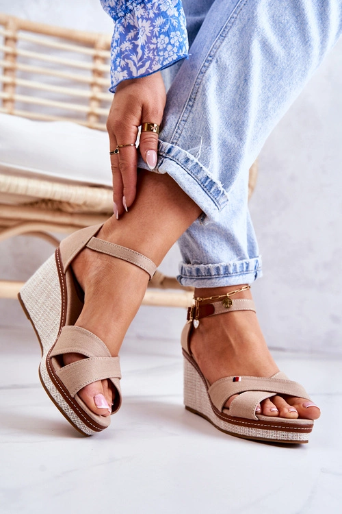 Damskie Sandały Na Koturnie Ciemnobeżowe Veenus