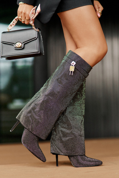 Zdobione Wsuwane Kozaki Na Szpilce Z Wywiniętą Cholewką Czarne Enathlin