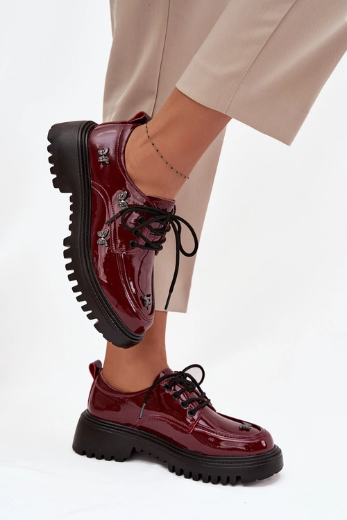 Lakierowane Skórzane Półbuty Damskie Z Przypinkami Artiker 57C0336 Bordowe