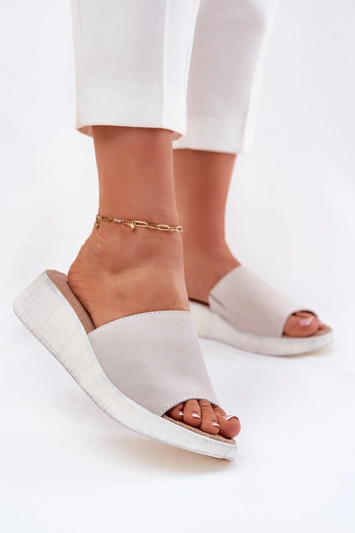 Zamszowe Klapki Damskie Na Koturnie Panto Fino RR267044 Szare