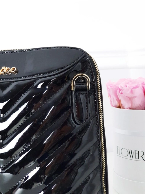 Damska Torebka Listonoszka Lakierowana NOBO NBAG-FD2080-C020 Czarna