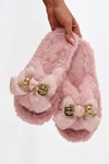 Futrzane Kapcie Damskie Z Kokardą I Złotą Ozdobą Różowe Nolara