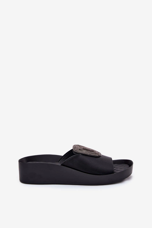 Skórzane Damskie Klapki Z Ozdobą KV51-028 Czarne