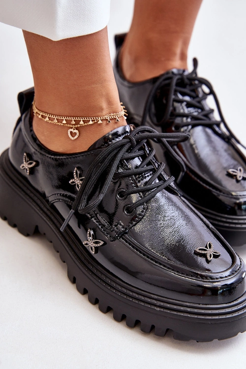 Lakierowane Półbuty Damskie Z Ozdobami Skóra Naturalna Artiker 55C1011 Czarne