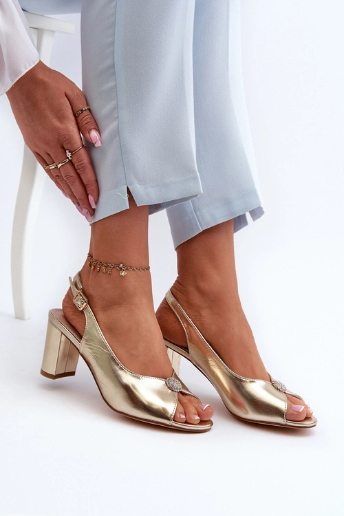Eleganckie Sandały Na Słupku Z Ozdobą Złote Trasea