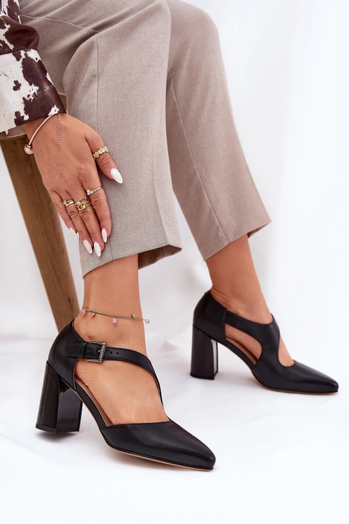 Skórzane Czółenka Na Słupku Z Klamrą Vinceza 91133 Czarne