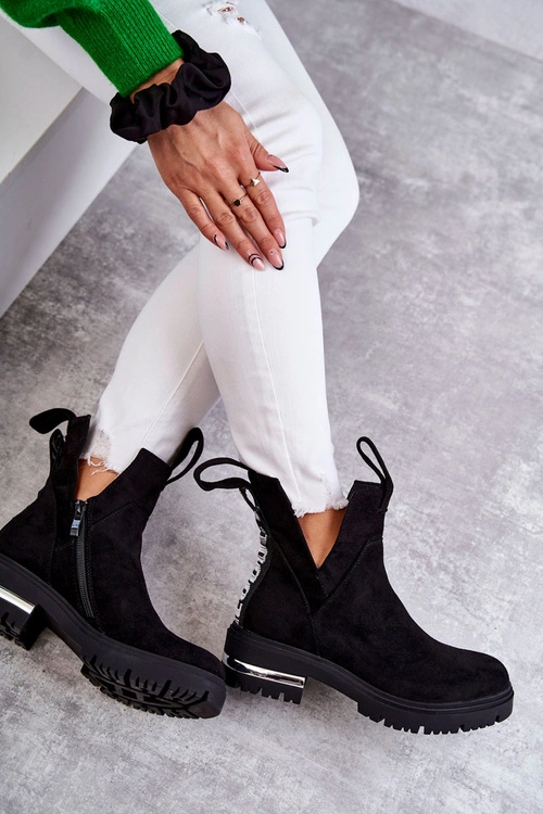 Zamszowe Botki Z Wycięciami Czarne Elvera