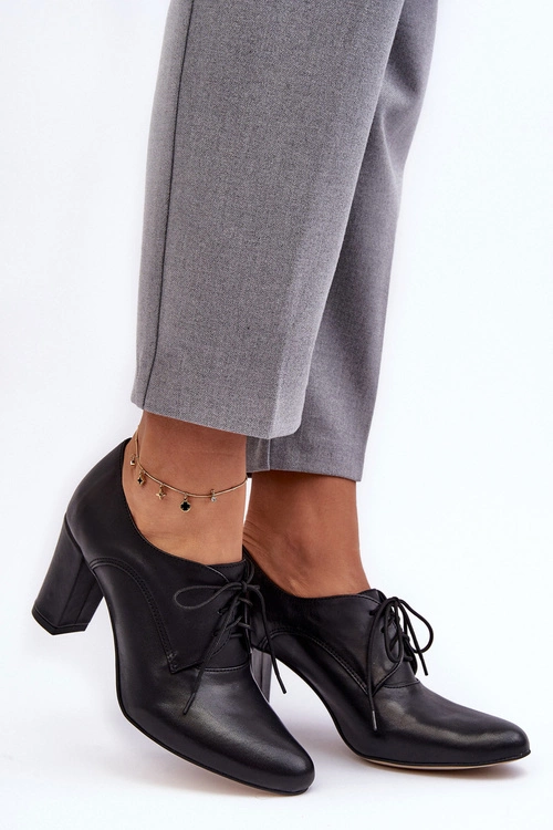 Skórzane Półbuty Na Obcasie Czarne Mavitte