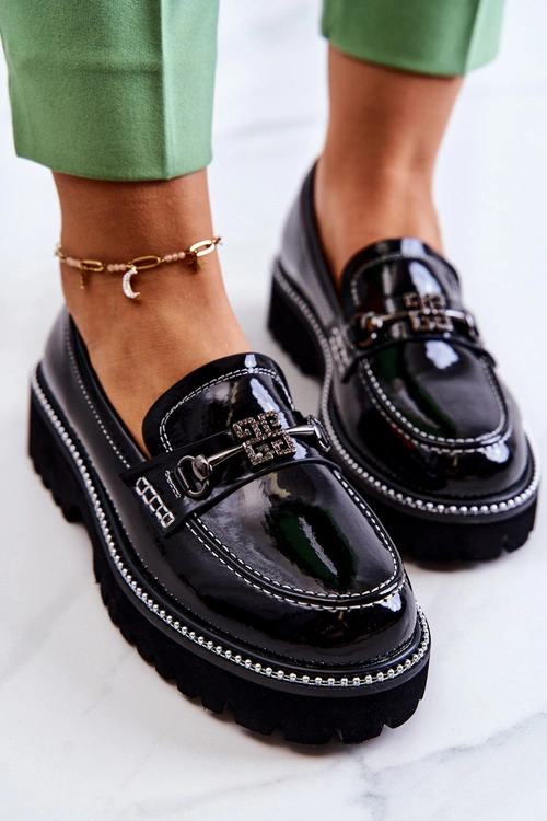 Lakierowane Skórzane Półbuty Z Ozdobą Czarne Adison