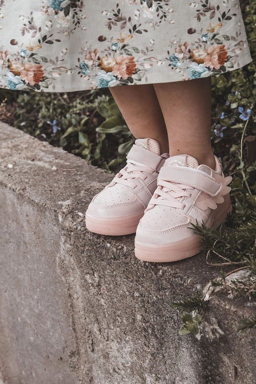 Dziecięce Skórzane Buty Sportowe Na Rzep Różowe Angel