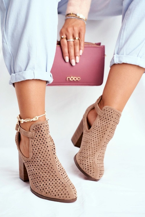 Botki Damskie Na Słupku Zamszowe Ażurowe Beżowe Morrena