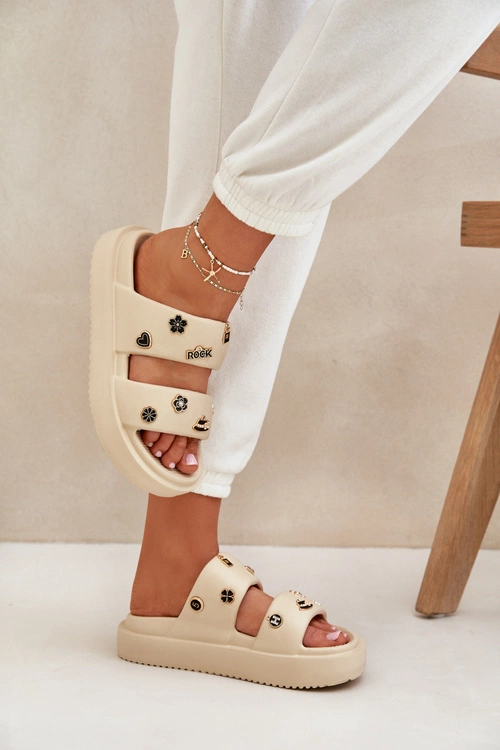 Piankowe Klapki Damskie Z Przypinkami Beżowe Ravanala