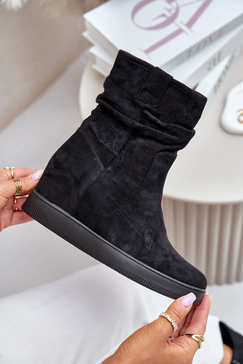 Botki Z Marszczoną Cholewka Na Ukrytym Koturnie Czarne Zinradea