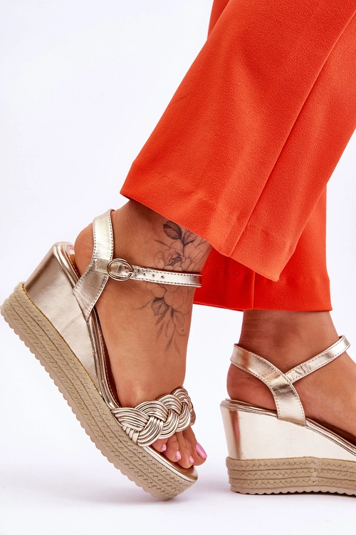 Klasyczne Skórzane Sandały Na Koturnie Złote Denisse