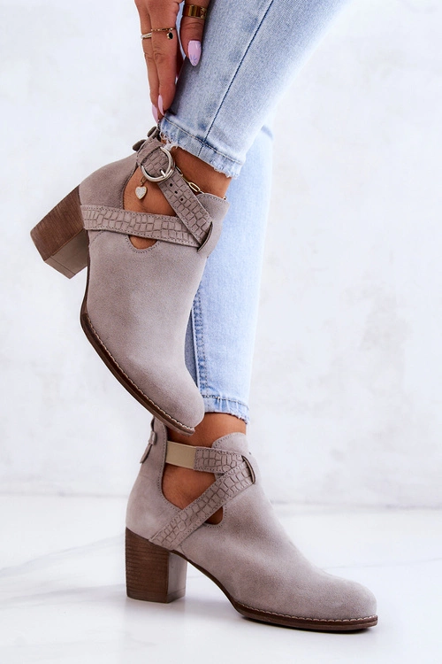 Skórzane Botki Z Wycięciem Na Słupku Szare Axelle