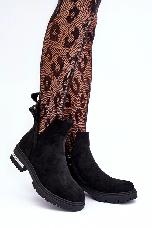 Zamszowe Botki Na Płaskim Obcasie Z Wycięciami Czarne Lamedella