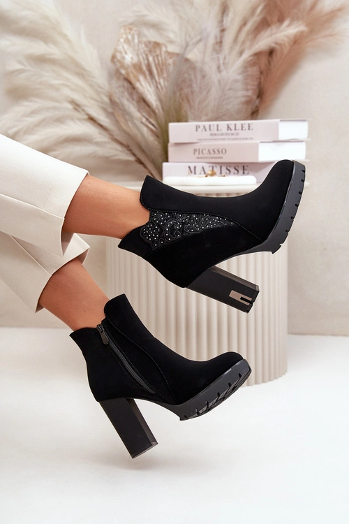 Ocieplane Botki Damskie Na Wysokim Słupku Z Haftem Czarne Verissae