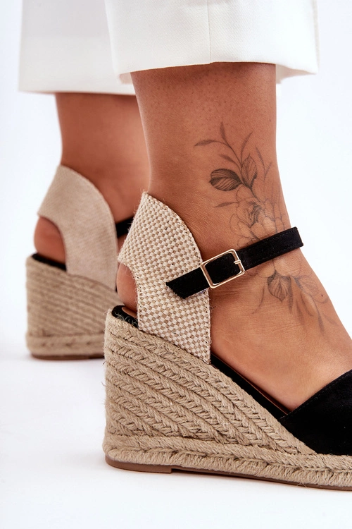 Zamszowe Sandały Na Koturnie Czarne Selfoss