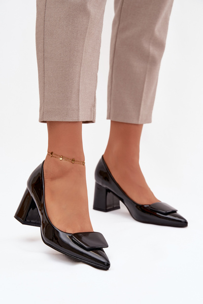 Lakierowane Czółenka Na Słupku Z Ozdobą Czarne Isoline