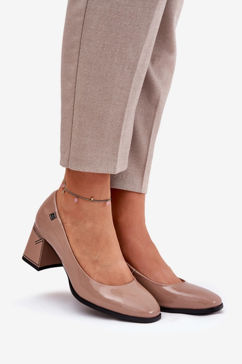 Skórzane Lakierowane Czółenka Na Słupku Vinceza 91130 Beżowe