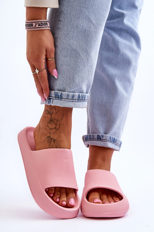 Modne Lekkie Klapki Na Masywnej Podeszwie Różowe Rebel