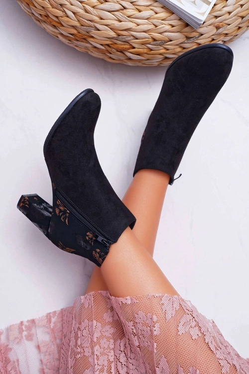 Botki Damskie Na Słupku Sergio Leone W Złote Kwiaty Folk Czarne Eros2