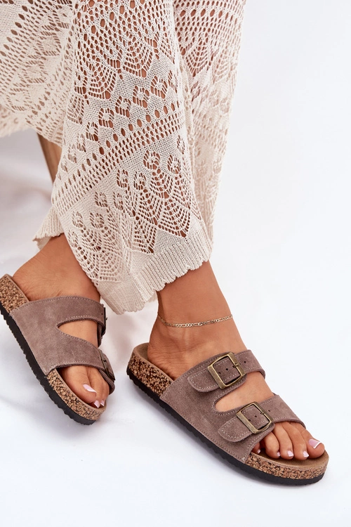 Zamszowe Klapki Na Korkowej Podeszwie Z Klamrami Ciemnobeżowe Tavira