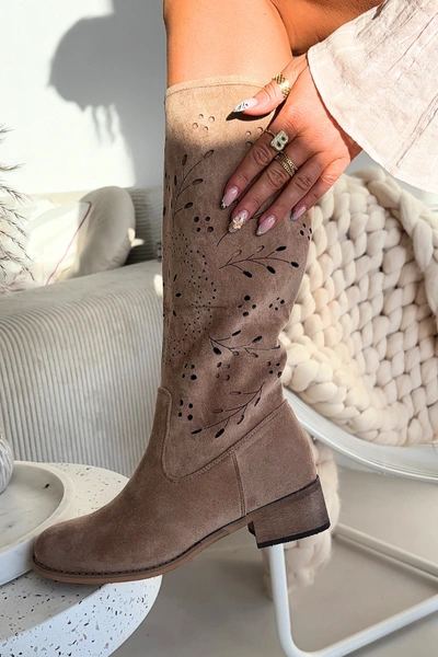 Ażurowe Kozaki Damskie Na Klocku Beżowe Helinna