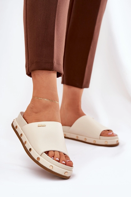 Klapki Damskie Na Platformie Z Ćwiekami Big Star RR274215 Beżowe