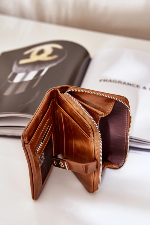 Lakierowany Damski Portfel Portmonetka Brązowy Yathika