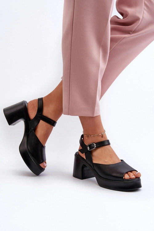 Skórzane Sandały Damskie Na Obcasie Vinceza 66627 Czarne