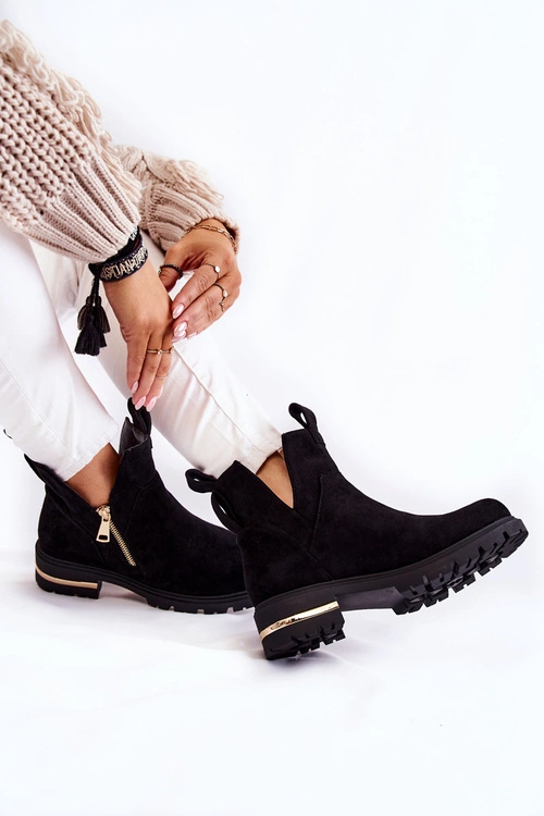 Zamszowe Botki Z Wycięciami Czarne Klarissa