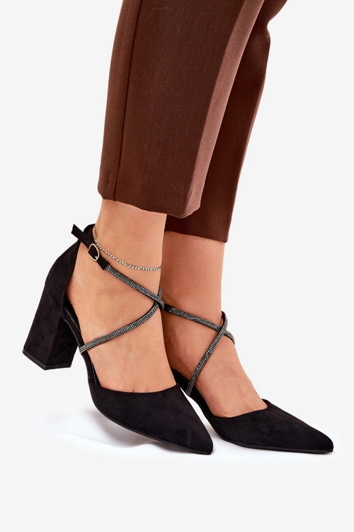 Czółenka Ze Szpiczastymi Noskami I Zdobionymi Paseczkami Na Słupku Czarne Verithas