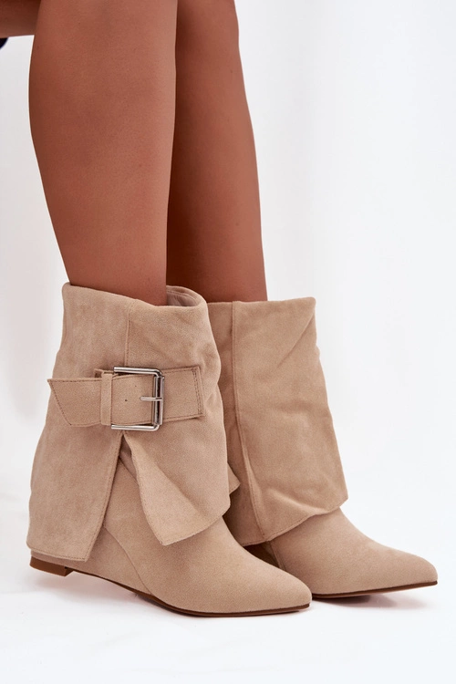 Botki Na Koturnie Z Wywiniętą Cholewką I Klamrą Eko Zamszowe Beżowe Vortinia