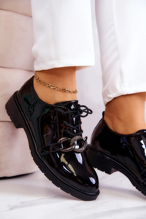 Lakierowane Półbuty Wiązane Z Ozdobą Czarne Larosa