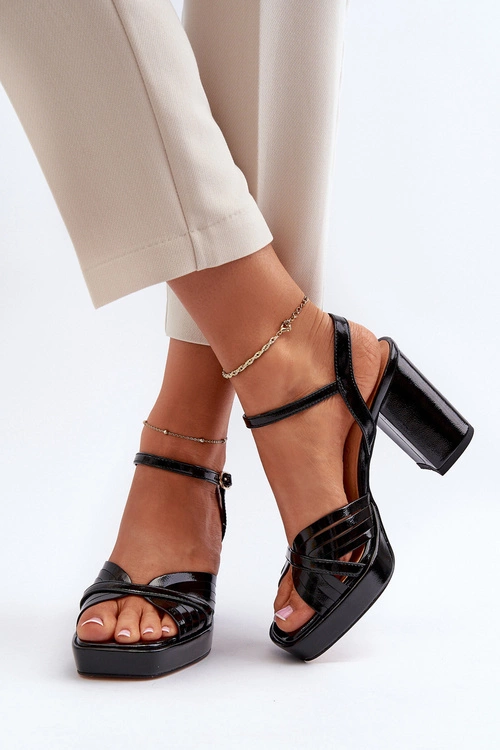 Lakierowane Sandały Damskie Na Słupku Czarne D&A MR38-668