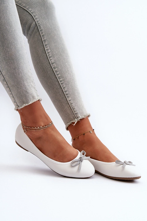 Baleriny Eko Skórzane Z Kokardką Białe Sandelal