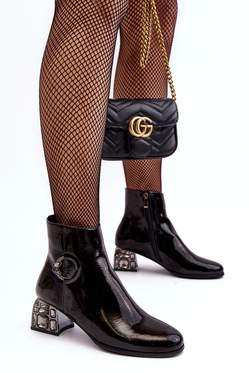 Lakierowane Damskie Botki Na Zdobionym Obcasie D&A MR870-93 Czarne