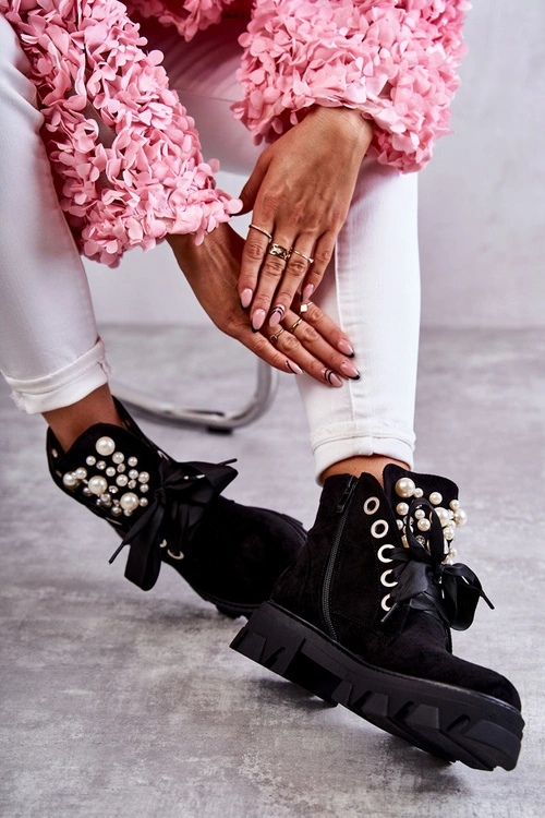 Zamszowe Ocieplane Botki Z Perłami Czarne Roco