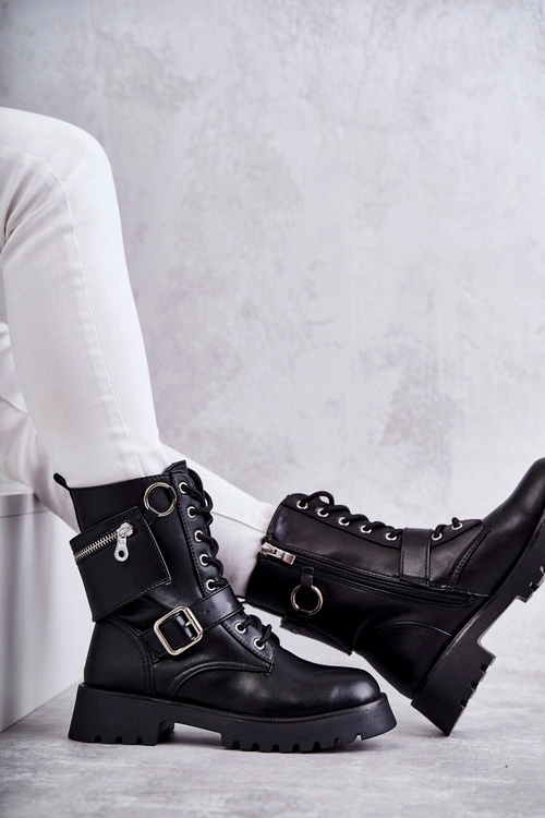 Skórzane Botki Na Płaskim Obcasie Czarne Marlis